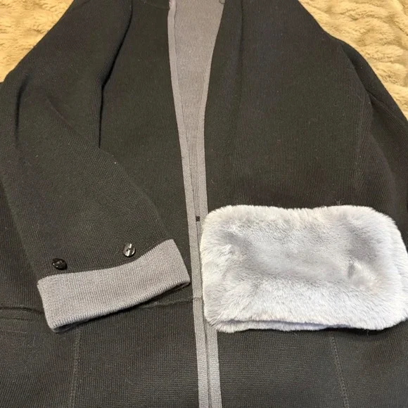 Alfani Longline Cardigan Black Fur Cuffs Size M Classic Mob Wife Chic Y2K - Picture 4 of 7